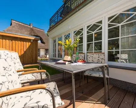 Am Luetten Bagen Haus Attila Feriehus Born